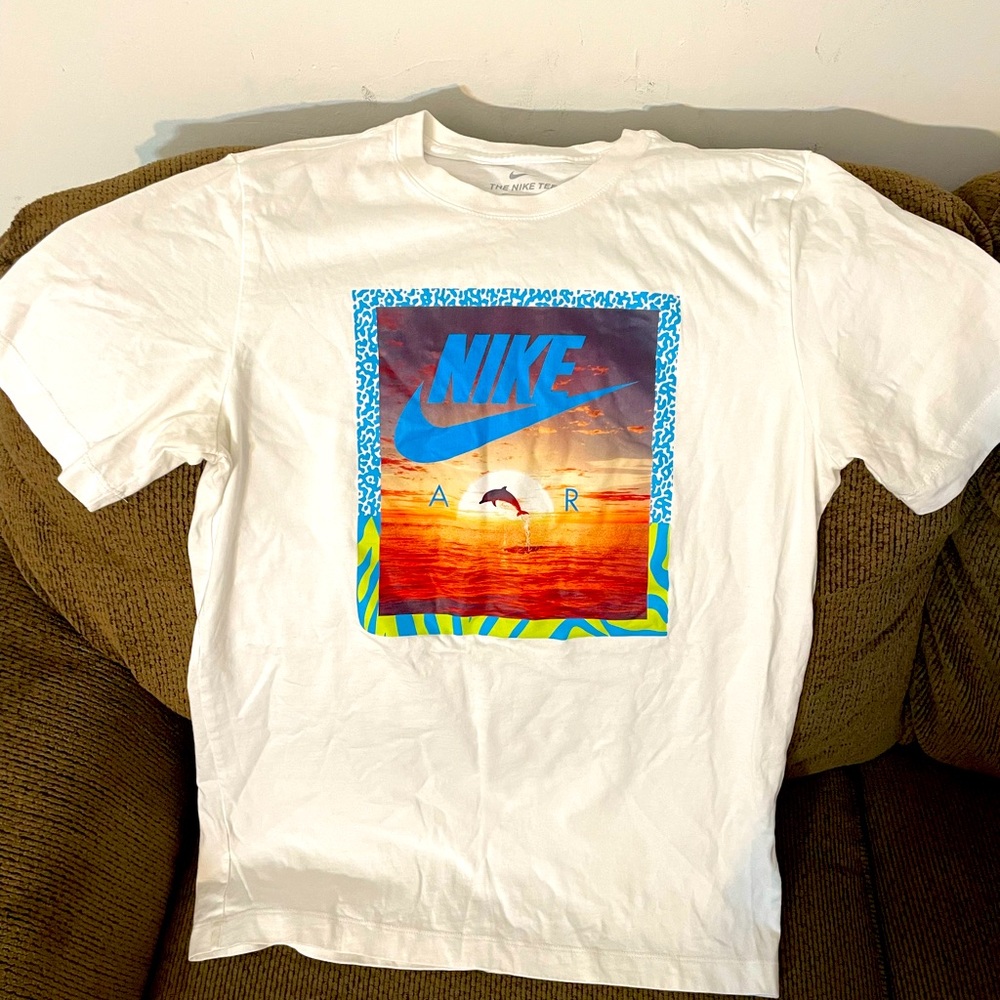 Womens Nike shirt Small